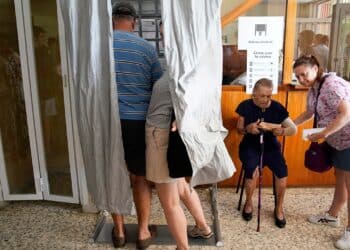 Spain’s conservative, right-wing parties fail to win enough votes to beat socialists in general election
