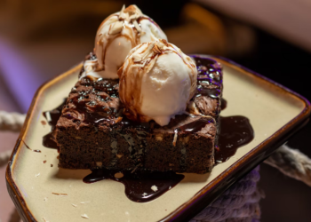 The Art of Gifting Sweets: Creative and Delicious Gifts for Dessert Aficionados