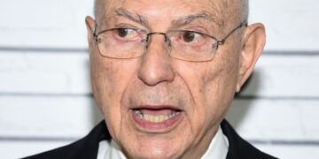 Twitter Tributes Pour In For Alan Arkin And His Career
