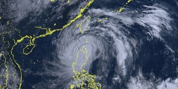 Typhoon Doksuri approaches China and Taiwan, bringing heavy winds and disruptions