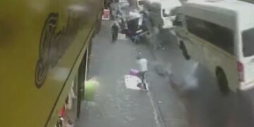 Video shows moment suspected gas explosion rocks major city during rush hour, killing 1