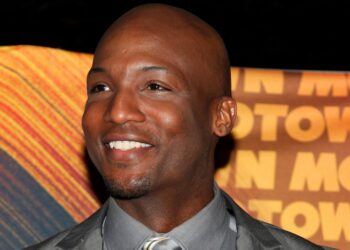 Broadway Actor Clifton Oliver Dead At 47