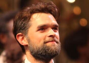 Broadway Star Chris Peluso Dies At 40