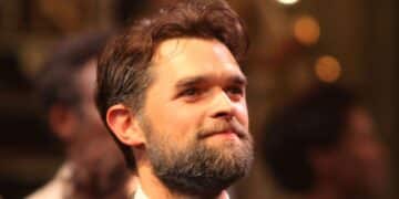 Broadway Star Chris Peluso Dies At 40