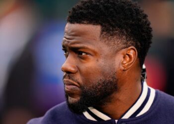 Kevin Hart In Wheelchair After Foot Race With Ex-NFL Player