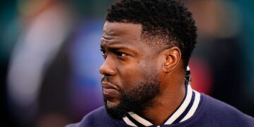 Kevin Hart In Wheelchair After Foot Race With Ex-NFL Player