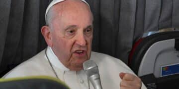 Pope Francis urges Russian children to become ‘artisans of peace’ in address