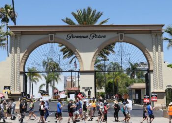 Striking Hollywood Writers, Studios Meet To Discuss Resuming Talks