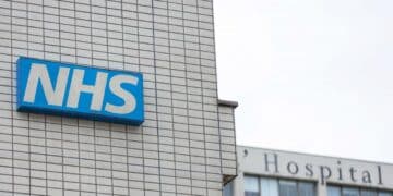 AI robots capable of carrying out attack on NHS that would cause COVID-like disruption, expert warns