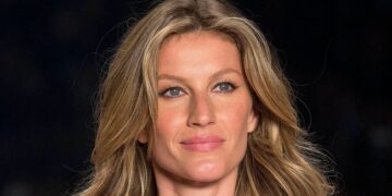Gisele Bündchen Opens Up About Contemplating Suicide As Young Model