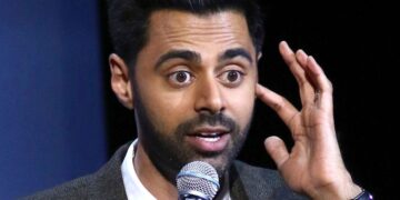 Hasan Minhaj's Chance For 'Daily Show' Sinks After Comedy Scandal
