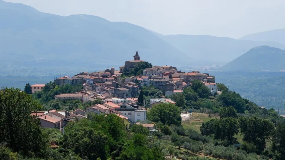 Italian descendants to receive reparations 80 years after Nazis hanged family members in Fornelli