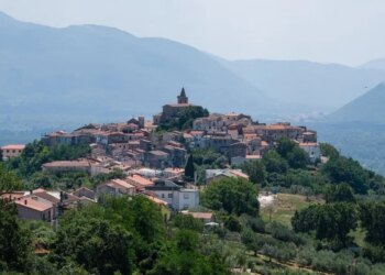 Italian descendants to receive reparations 80 years after Nazis hanged family members in Fornelli