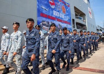 Southeast Asia holds 1st joint naval exercise as Beijing increases assertiveness in South China Sea