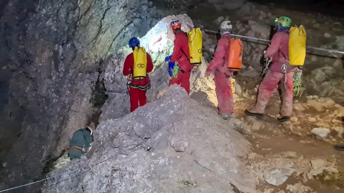 Trapped American caver Mark Dickey could be brought to surface today or tomorrow, Turkish officials say Trapped American caver Mark Dickey could be brought to surface today or tomorrow, Turkish officials say