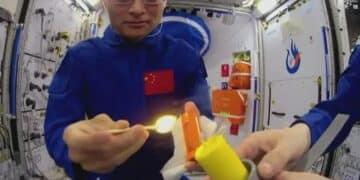 Chinese astronauts spurn accepted space norms with livestreamed fire experiment