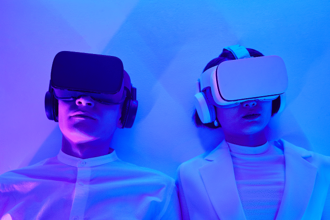 Shopping in Immersive Worlds: Bitcoin's Impact on Virtual Reality Commerce