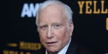 Richard Dreyfuss Had A 'Pretty Awful' Time Seeing Broadway Play About 'Jaws'