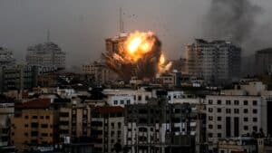 Volunteer veterans help evacuate hundreds of Americans from Israel as country’s ground offensive nears