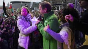 Activist Greta Thunberg interrupted at climate protest after changing the topic to the Israel-Hamas war