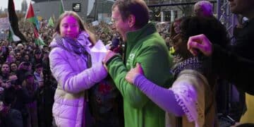 Activist Greta Thunberg interrupted at climate protest after changing the topic to the Israel-Hamas war