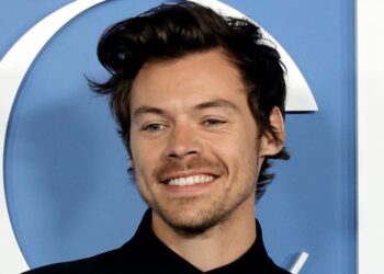 Harry Styles’ Newly Shaved Head Has Fans Divided
