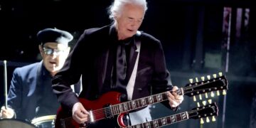 Jimmy Page Stuns Hall-Of-Fame With Rare Live Performance
