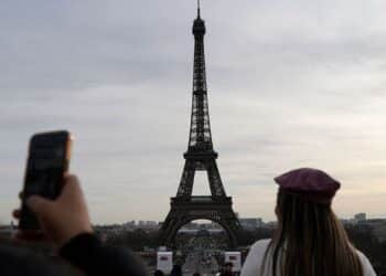 Eiffel Tower closes due to strike, halting visitors on 100th anniversary of founder’s death