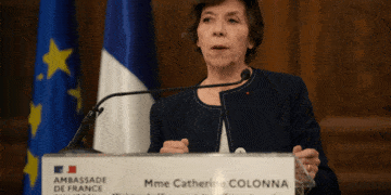 France urges Lebanese leaders to work on bringing calm along the border with Israel