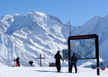 French Alps adventures turn deadly as avalanche kills 2, hiker dies in fall