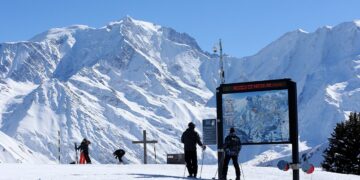 French Alps adventures turn deadly as avalanche kills 2, hiker dies in fall