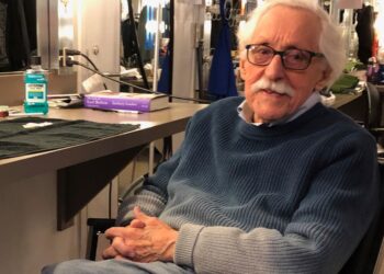 Prolific Chicago Stage Actor Mike Nussbaum, With Film Roles Including ‘Field Of Dreams,’ Dies At 99