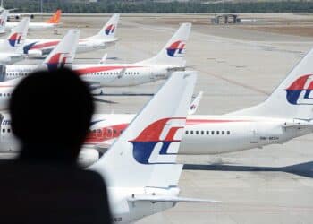 Retired Fisherman Claims He Found Part Of Malaysia Airlines Mh370 In South Australian Waters: Report