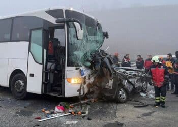 Turkey crash kills 10, injures 7 in vehicle pileup on foggy highway