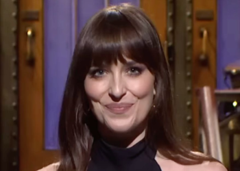 Dakota Johnson Uses Taylor Swift To Take ‘Powerful’ Swipe At Trump In ‘SNL’ Monologue