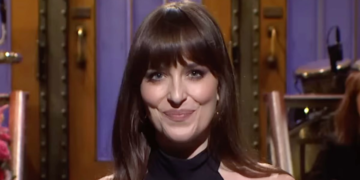 Dakota Johnson Uses Taylor Swift To Take ‘Powerful’ Swipe At Trump In ‘SNL’ Monologue