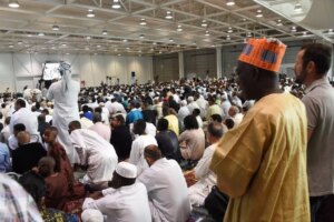 France clamps down on Muslim extremists by halting appointment of foreign clerics
