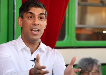 UK Leader Rishi Sunak Faces Rebellion Within Party Over Migrant Policy