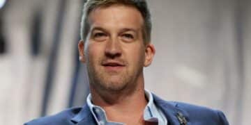 'Star Trek' Actor Kenneth Mitchell Dead at 49