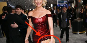 Hannah Waddingham Reveals Cutest Story Behind Her ‘Epic’ SAG Awards Clutch Bag