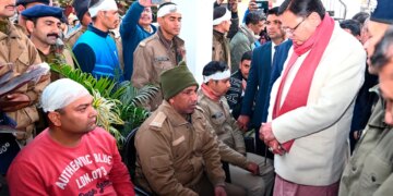 Indian town sets curfew after mosque clashes, police ordered to shoot violators