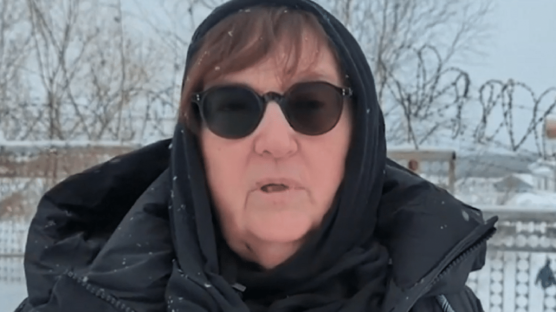 Navalny's mother demands Putin release her son's body Navalny’s mother demands Putin release her son’s body