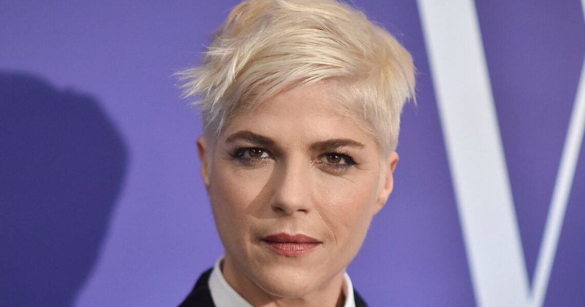 Selma Blair Apologizes For Islamophobic Screed Against 'Terrorist Supporting Goons'