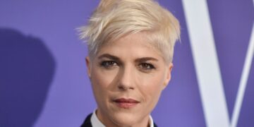 Selma Blair Apologizes For Islamophobic Screed Against 'Terrorist Supporting Goons'