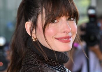 Anne Hathaway Reveals She Had A Miscarriage While Playing Pregnant Character