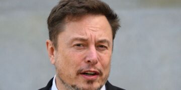 Elon Musk Whines About ‘Woke’ Oscars & People Won’t Stop Roasting Him