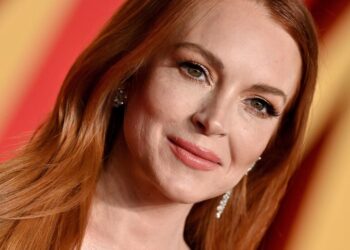 Lindsay Lohan Slams Pressure That Moms Face To Snap Back After Giving Birth