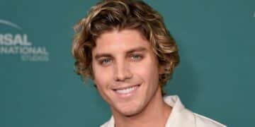 Lukas Gage Recalls His Mom's Reaction To His NSFW 'White Lotus' Scene