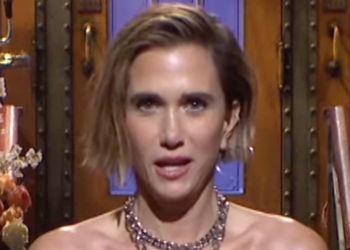 Celebrities Crash Kristen Wiig's 'Five-Timers Club' Party In 'SNL' Monologue