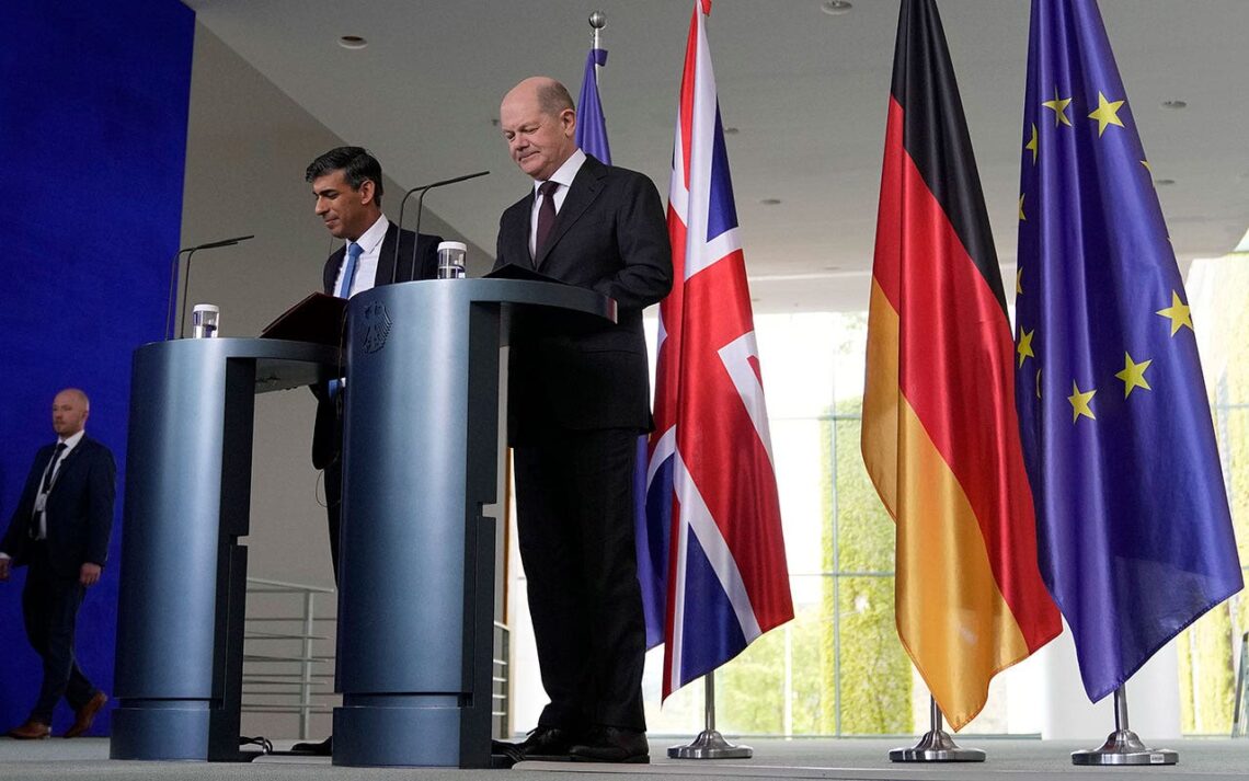 Europe Must Keep Increasing Aid To Ukraine, German Leader Stresses